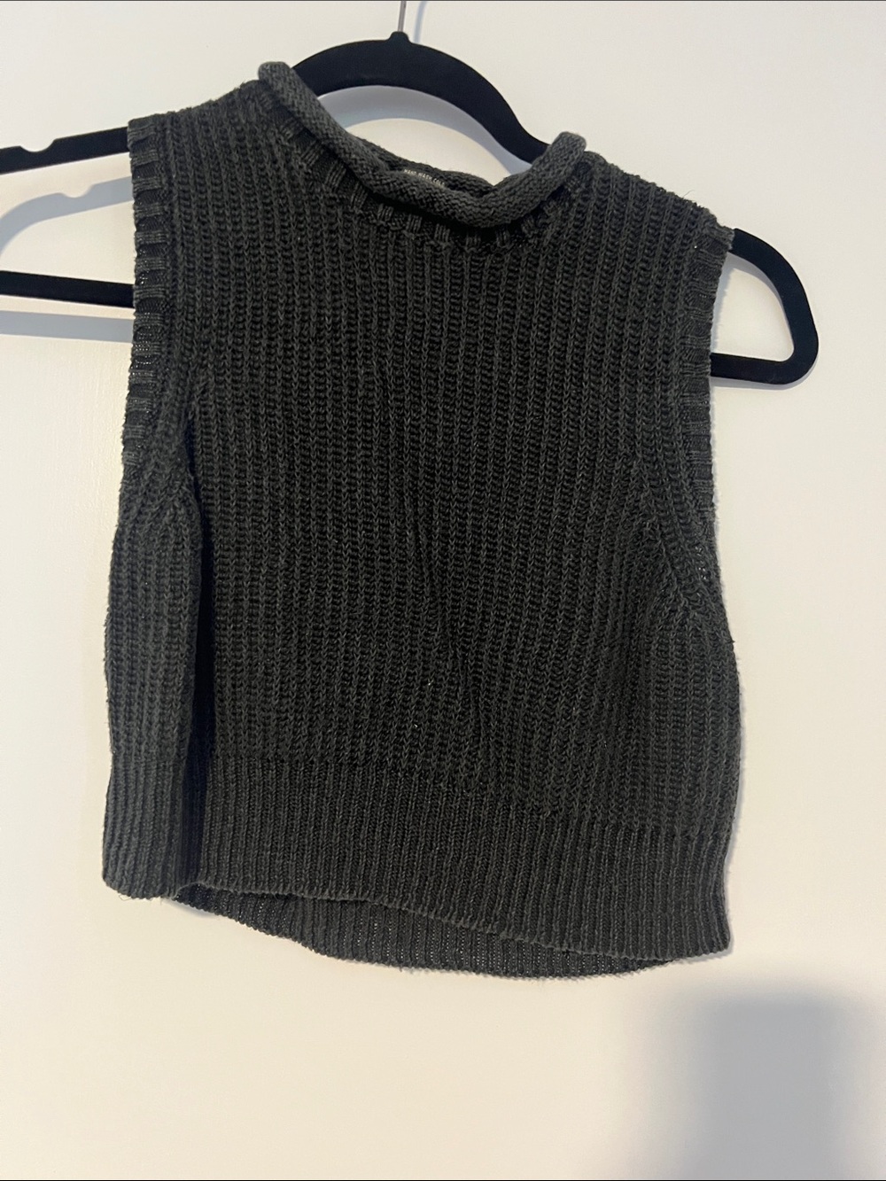 Banana Republic Black Ribbed Sleeveless Crop Top